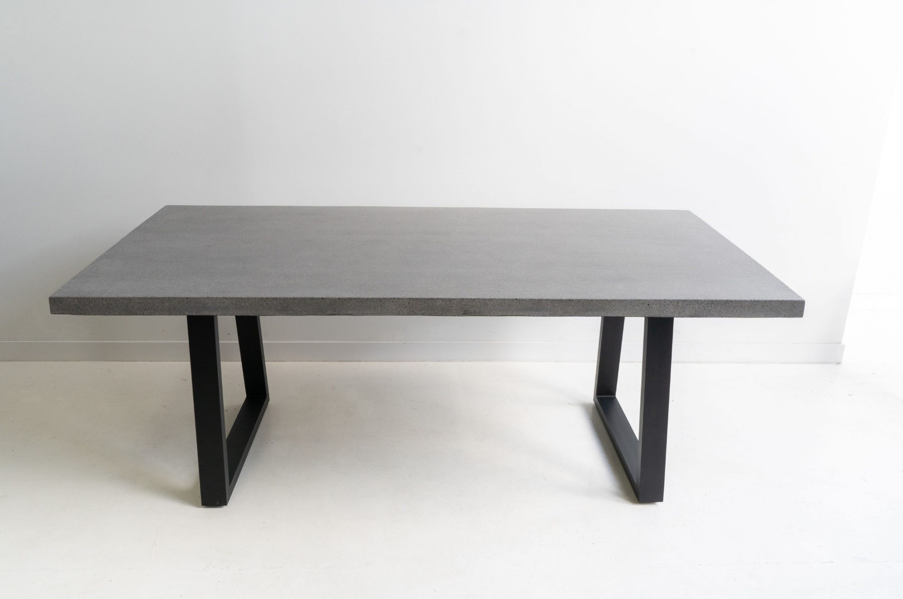 2.0m Sierra Elkstone Rectangular Dining Table – Speckled Grey with Black Powder Coated Legs - Image 3