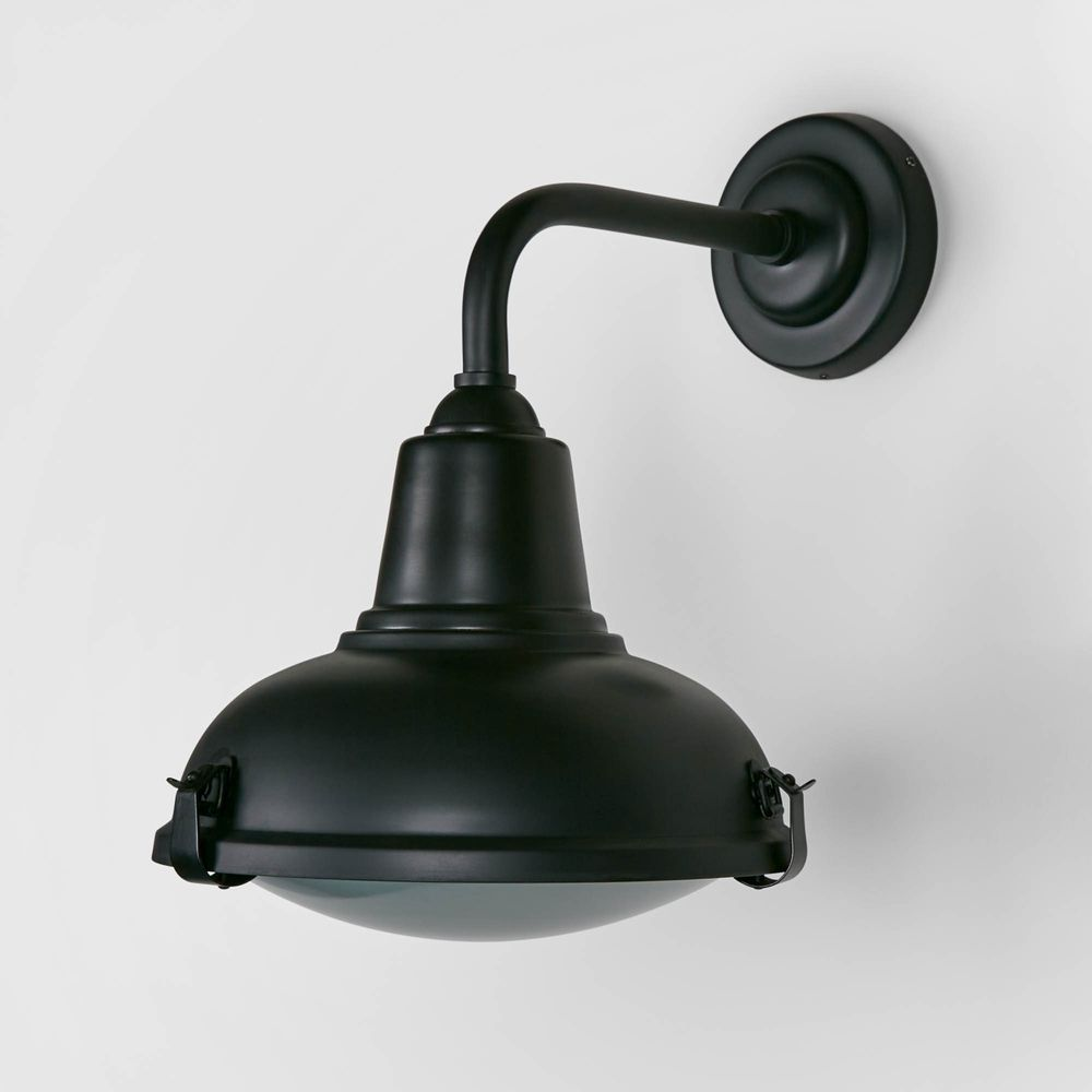 Catalina Outdoor Wall Light Black (RRP $715) - Image 3