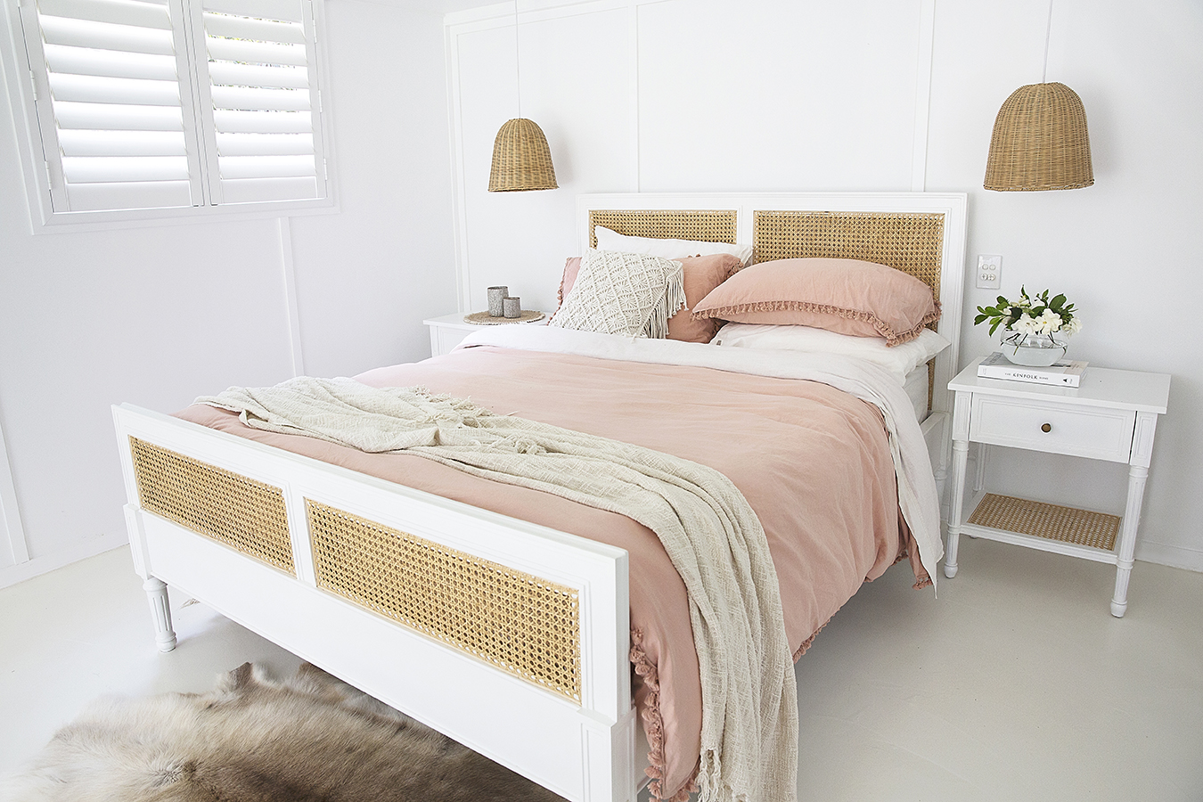 Hamilton Cane Bed Double White, 149cm Wide x 217cm Long x 122cm High - Image 8