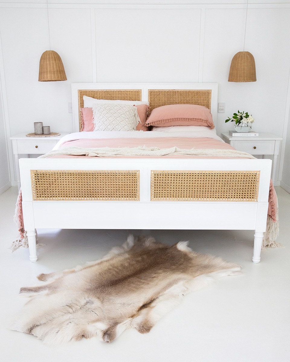 Hamilton Cane Bed Double White, 149cm Wide x 217cm Long x 122cm High - Image 9