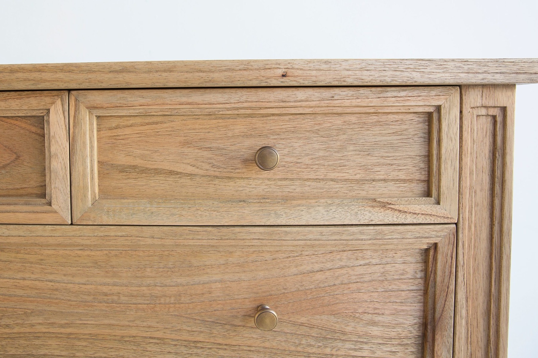 Hamilton Dresser 5 Drawer Weathered Oak, W 100cm x D 47cm x H 92cm (RRP $2499) - Image 8