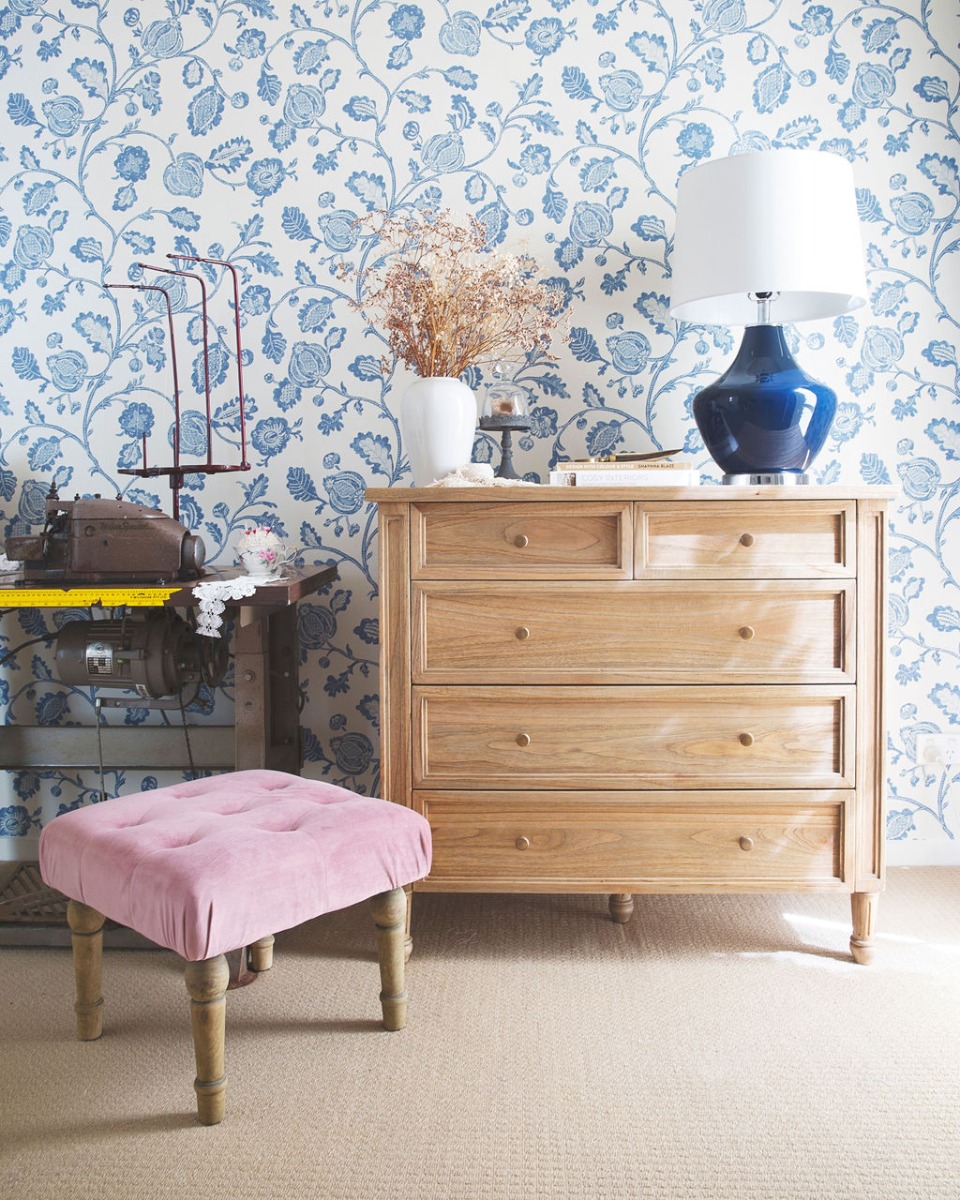 Hamilton Dresser 5 Drawer Weathered Oak, W 100cm x D 47cm x H 92cm (RRP $2499) - Image 3