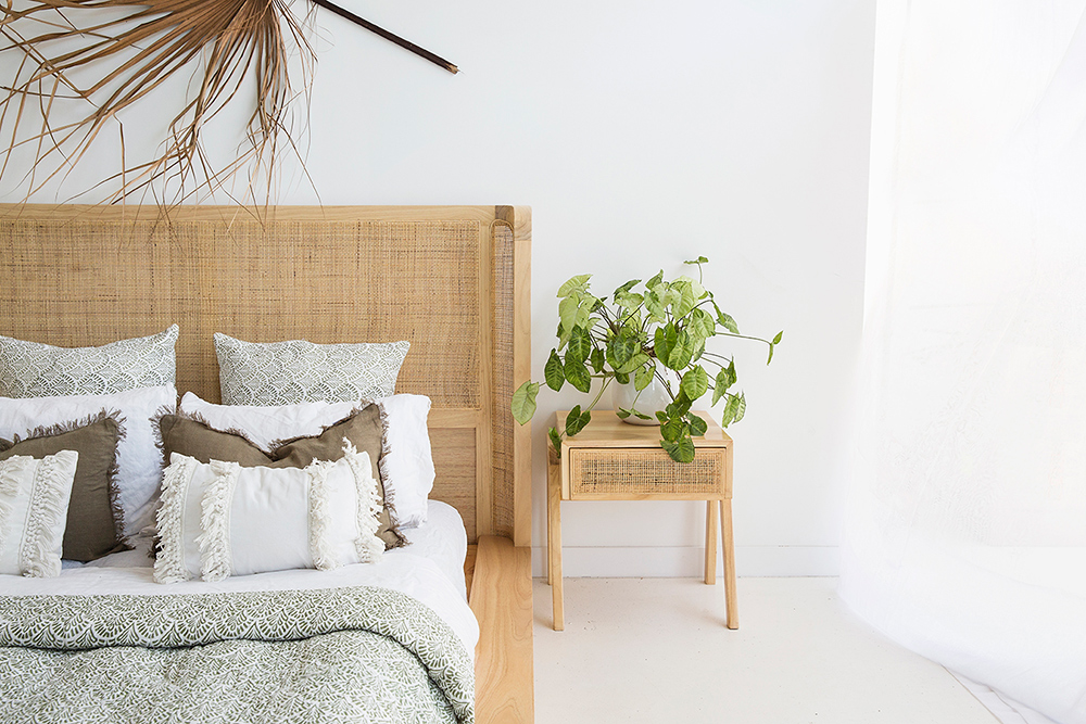 Castaway Bedside Table, Width 50cm x Depth 50cm x Height 40cm - Image 4