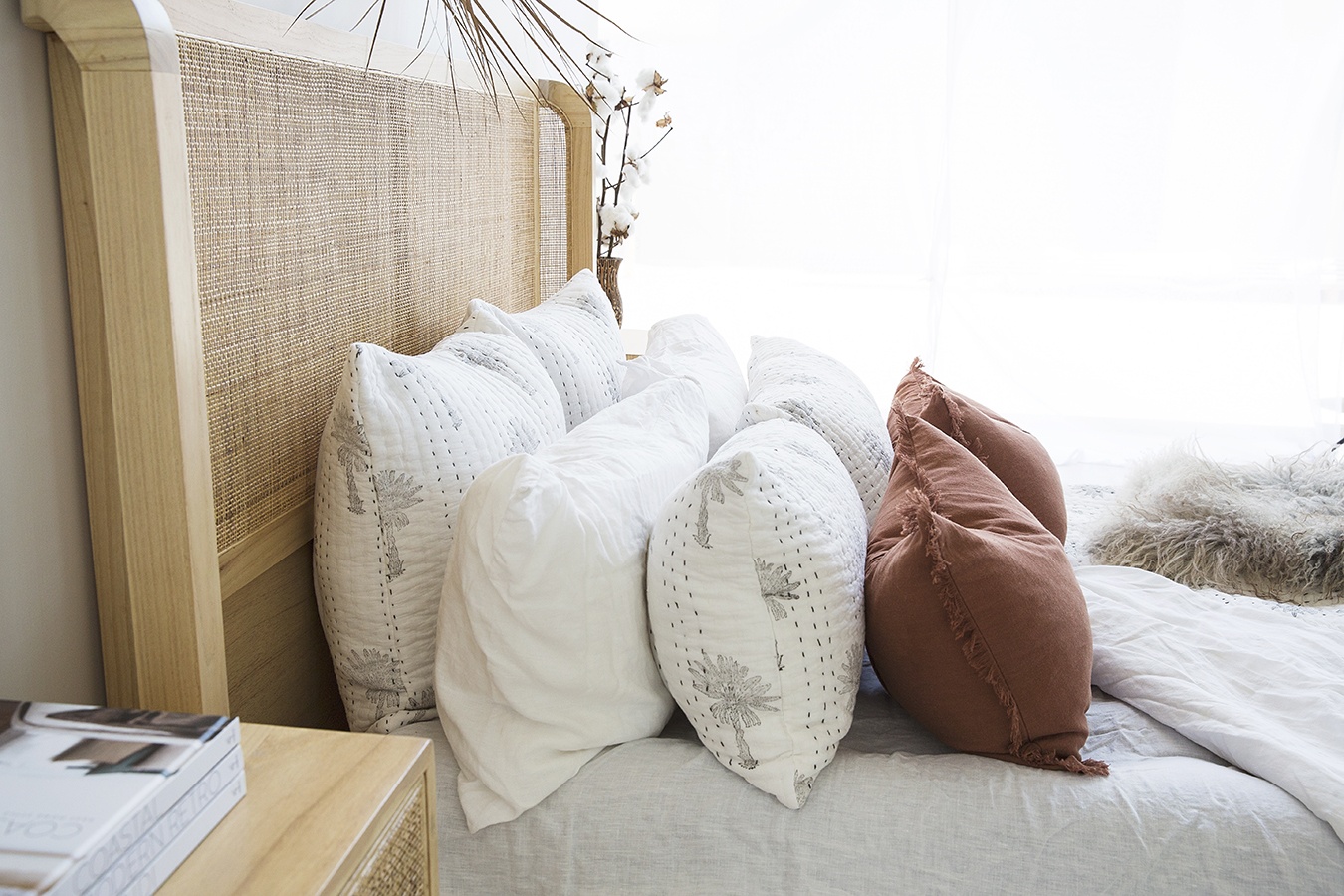 Castaway Bed Queen Size, W 182cm x D 221cm x H110cm - Image 5
