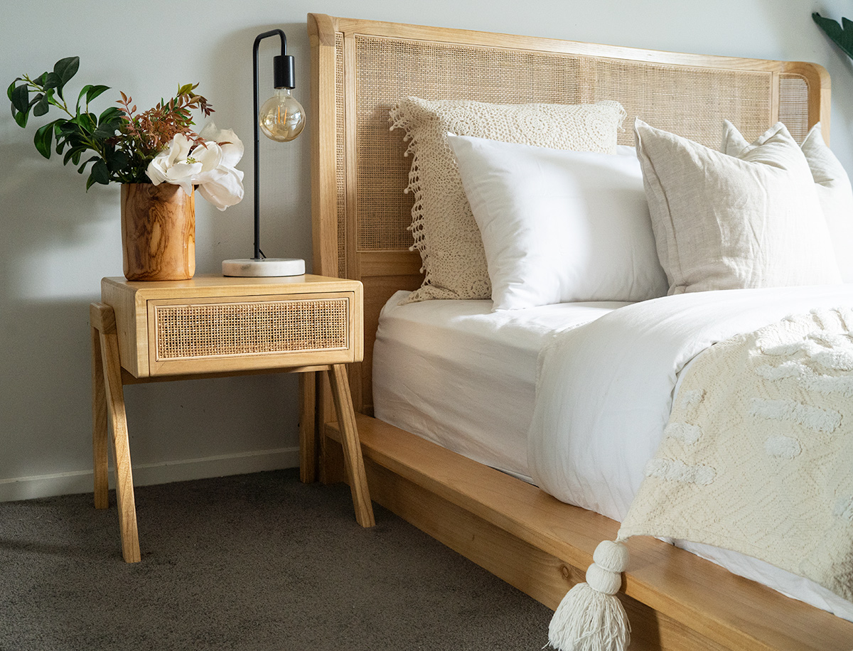 Castaway Bed Queen Size, W 182cm x D 221cm x H110cm - Image 3