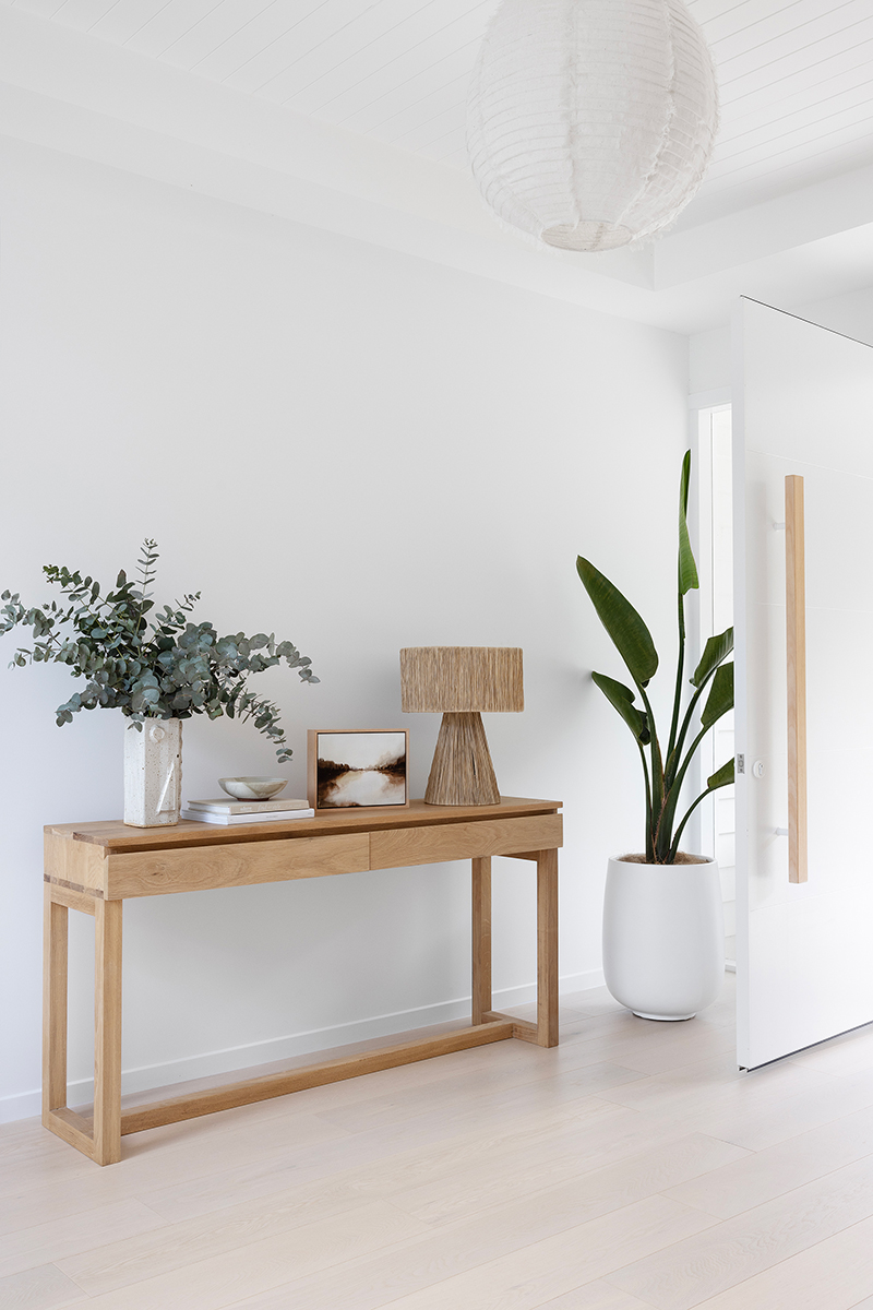 Clovelly Console Table American Oak, L 160cm x W 40cm x H 82cm - Image 10