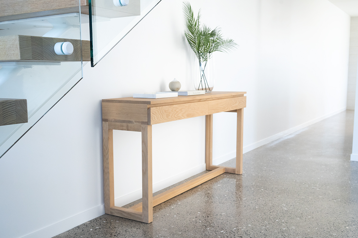 Clovelly Console Table American Oak, L 160cm x W 40cm x H 82cm - Image 11