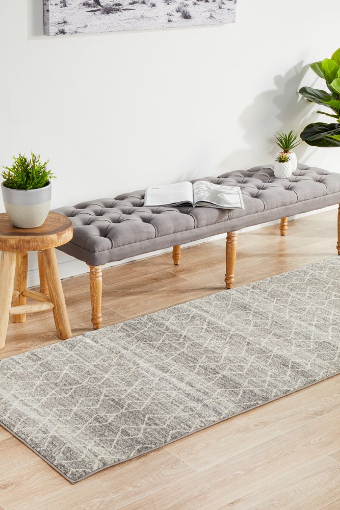 Evoke 257 Hamptons Style Indoor Rug Silver Runner - Image 2