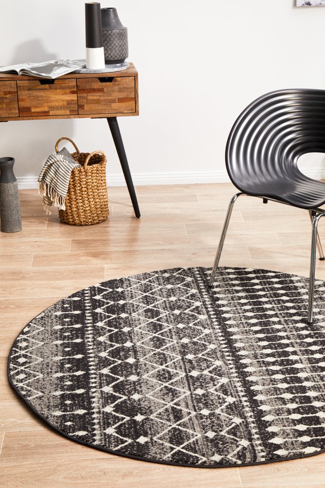 Evoke 260 Hamptons Style Indoor Rug Black Round - Image 3