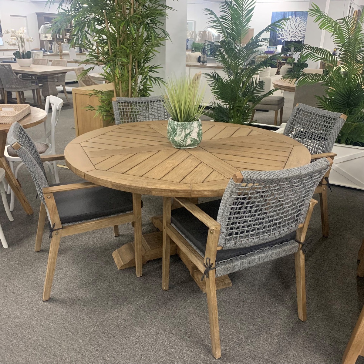 CLEARANCE SALE "Hampshire" Hamptons Style Round Solid Timber Outdoor Dining Table 150cm + 4 Maldives Rope Chairs with Charcoal Cushions (RRP $2999) - Image 2