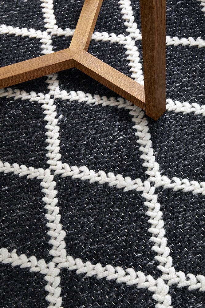 Huxley Hamptons Style Indoor Rug Black - Image 5