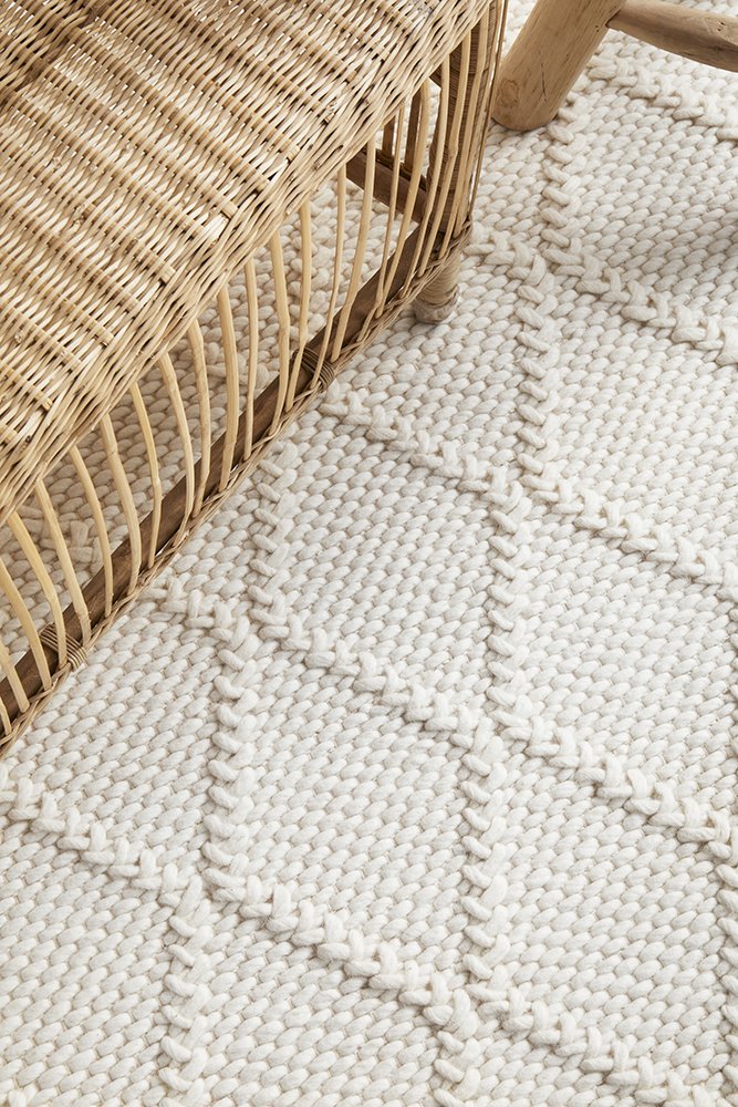 Huxley Hamptons Style Indoor Rug White - Image 9