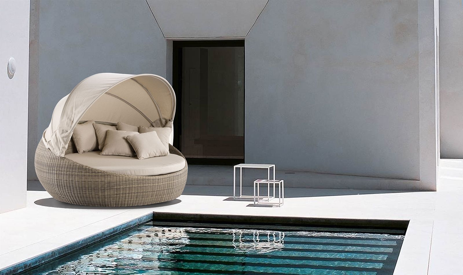"Cancun" Hamptons Style Outdoor Wicker Large Round Daybed with Canopy in Brushed Wheat with Sand Cushions, 200cm Diameter - Image 3