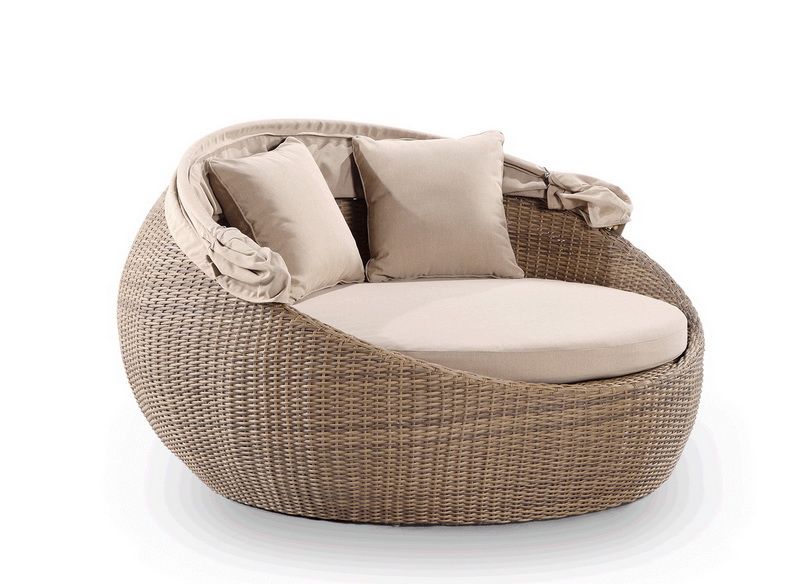"Cancun" Hamptons Style Outdoor Wicker Round Daybed with Canopy in Brushed Wheat with Sand Cushions, 160cm Diameter - Image 2