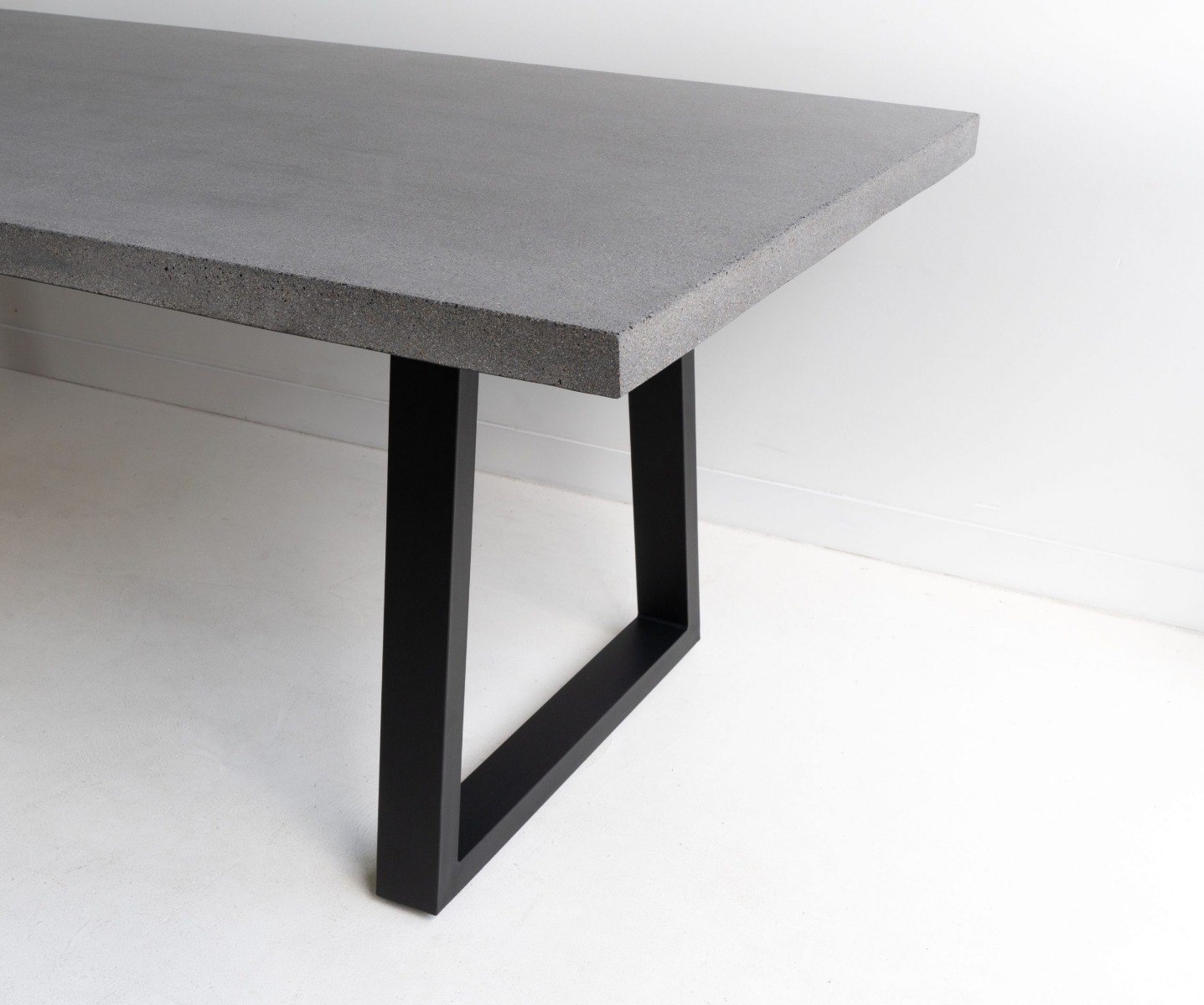 2.0m Sierra Elkstone Rectangular Dining Table – Speckled Grey with Black Powder Coated Legs - Image 15