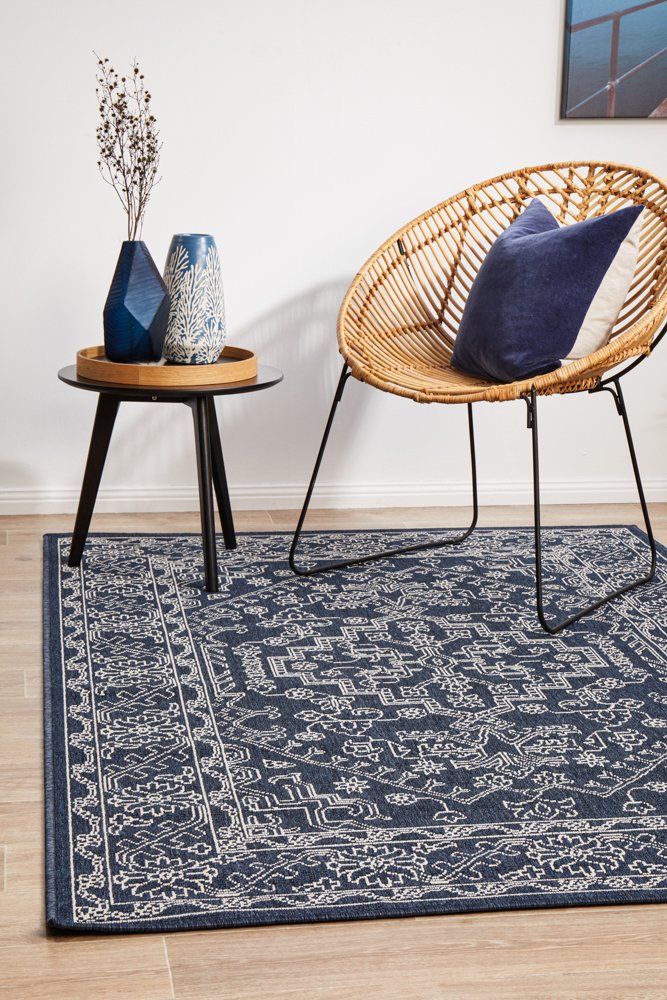"Seaside" Hamptons Style Outdoor/Indoor Rug 5555, Navy - Image 3