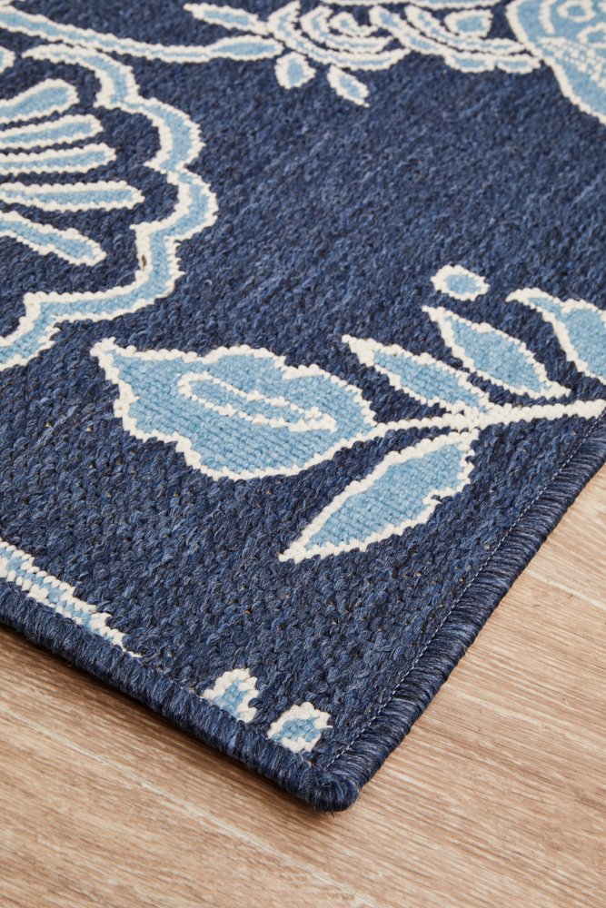"Seaside" Hamptons Style Outdoor/Indoor Rug, Navy - Image 6