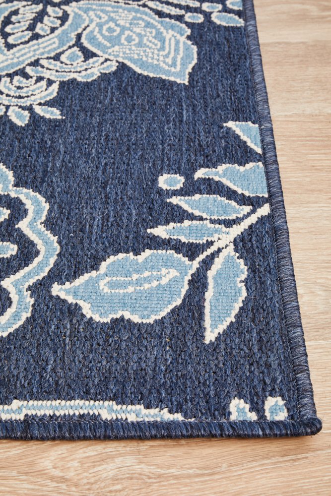 "Seaside" Hamptons Style Outdoor/Indoor Rug, Navy - Image 5