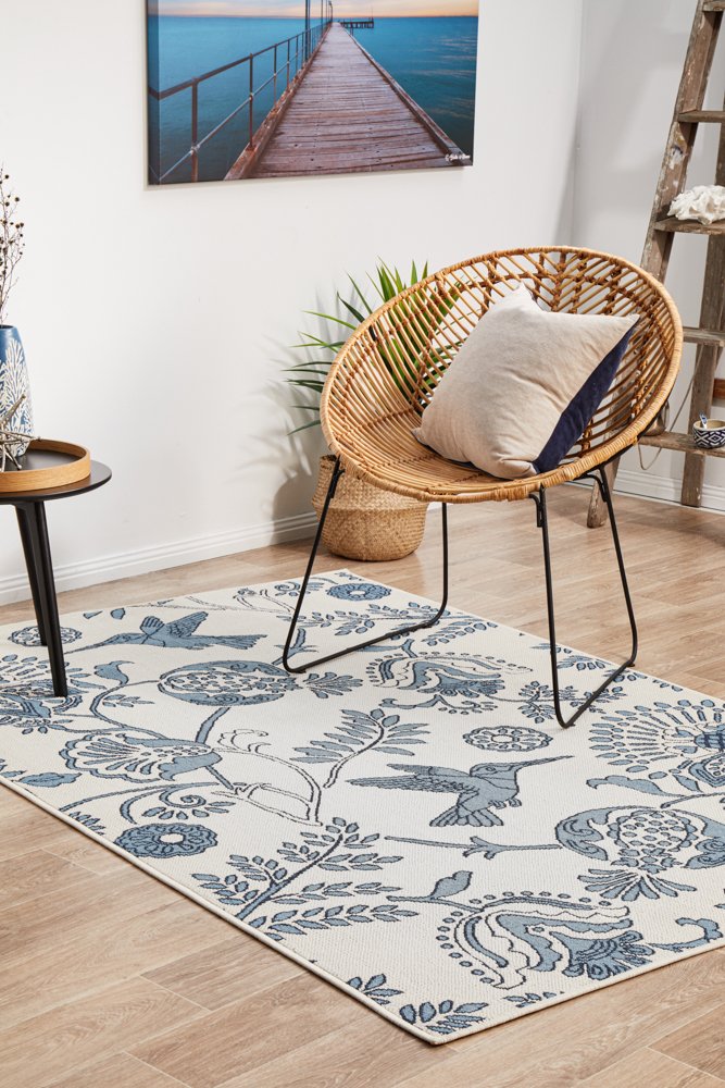 "Seaside" Hamptons Style Outdoor/Indoor Rug, White & Navy - Image 7