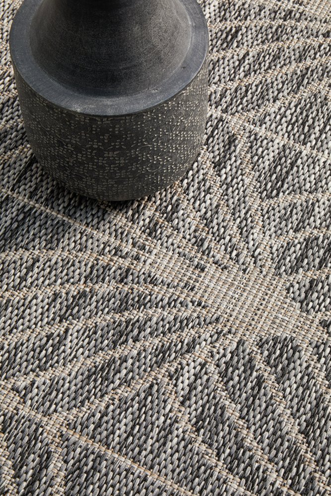 "Terrace" Hamptons Style Outdoor/Indoor Rug, Black - Image 6