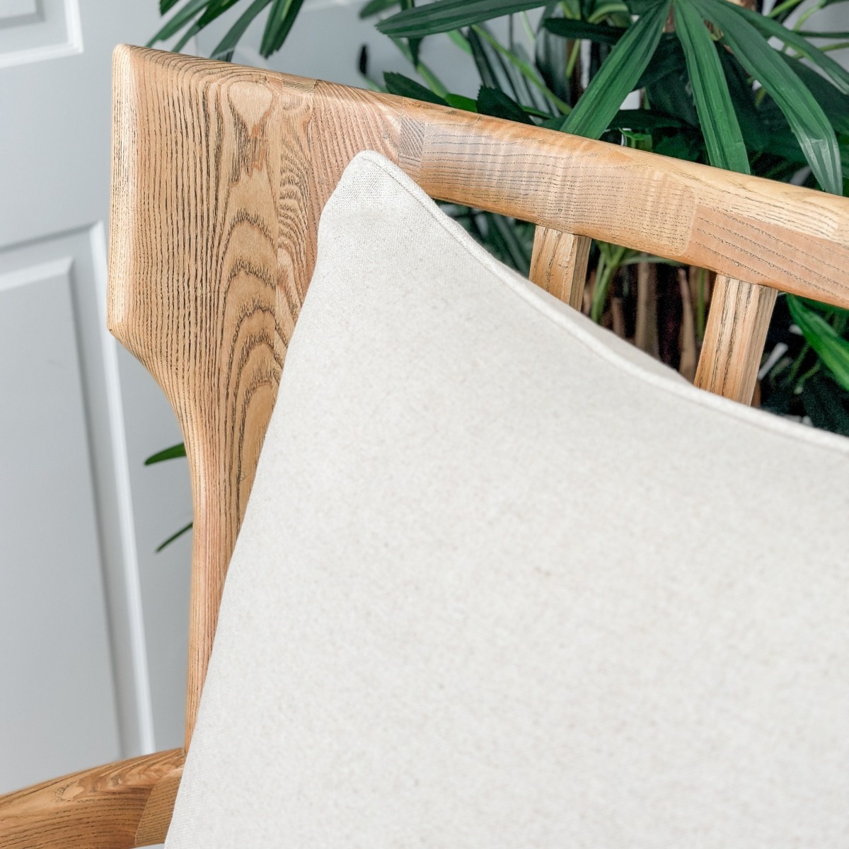 Jackman Coastal Oakwood and Linen Armchair Natural, W 84.5cm D 80cm H 104.5cm (RRP $1399) - Image 3