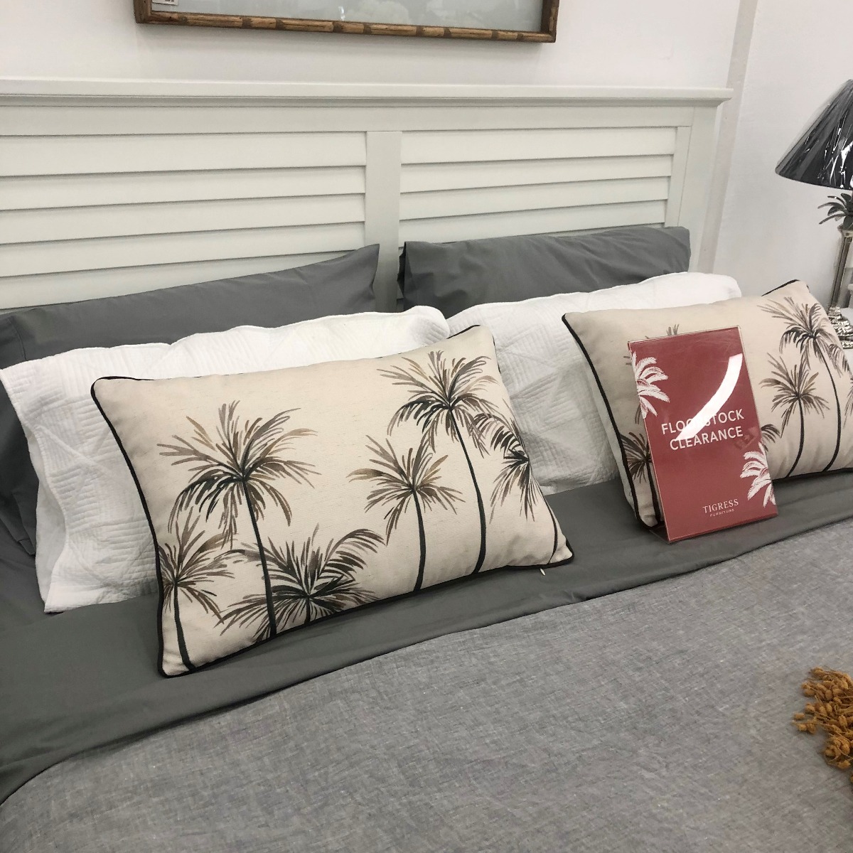 FLOORSTOCK CLEARANCE SALE "Whitehaven" Hamptons Style Timber Plantation Queen Bed White INCLUDES FREE QUEEN SIZE MATTRESS, 215cmL x 167cmD x 120cmH (RRP $1999) - Image 2
