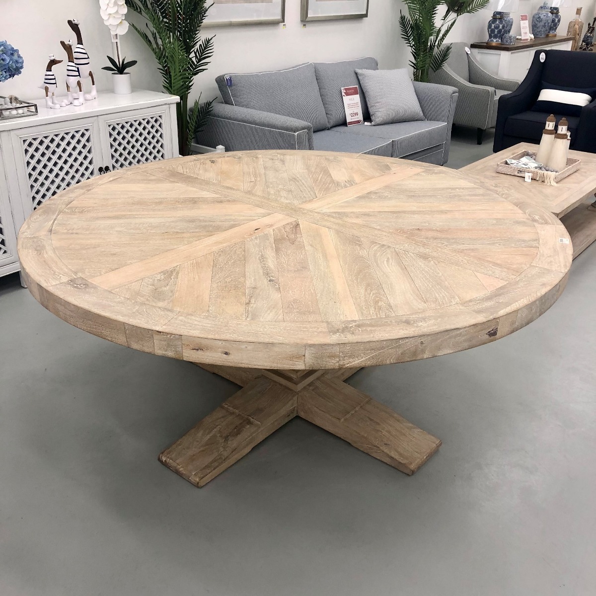 "Whitsunday" Hamptons Style Parquetry Hardwood Timber 180cm Round Dining Table, Beachwhite Finish (RRP $3999) - Image 3