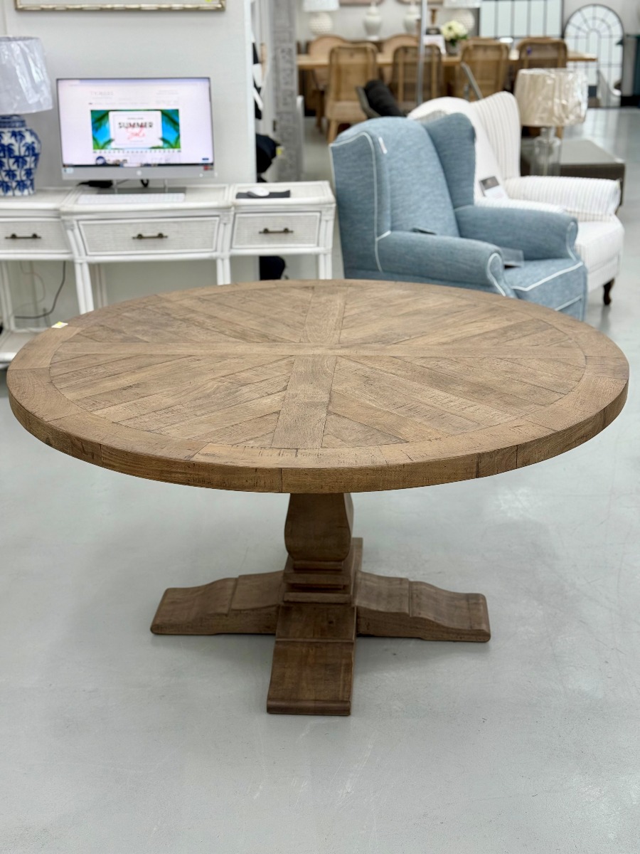 "Whitsunday" Hamptons Style Parquetry Hardwood Timber 180cm Round Dining Table, Hamptons Grey (RRP $3999) - Image 2
